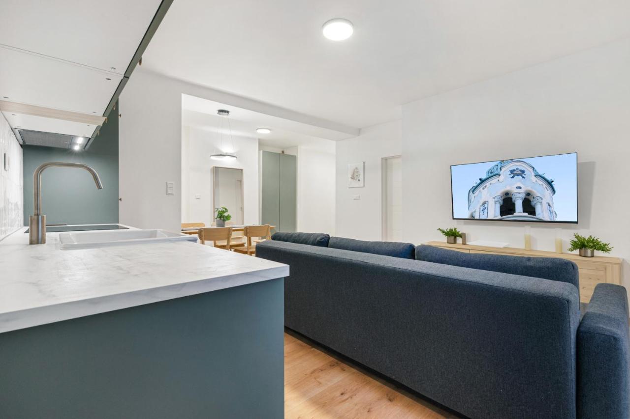 Bratislava Touch 2 Bedroom Apt ภายนอก รูปภาพ