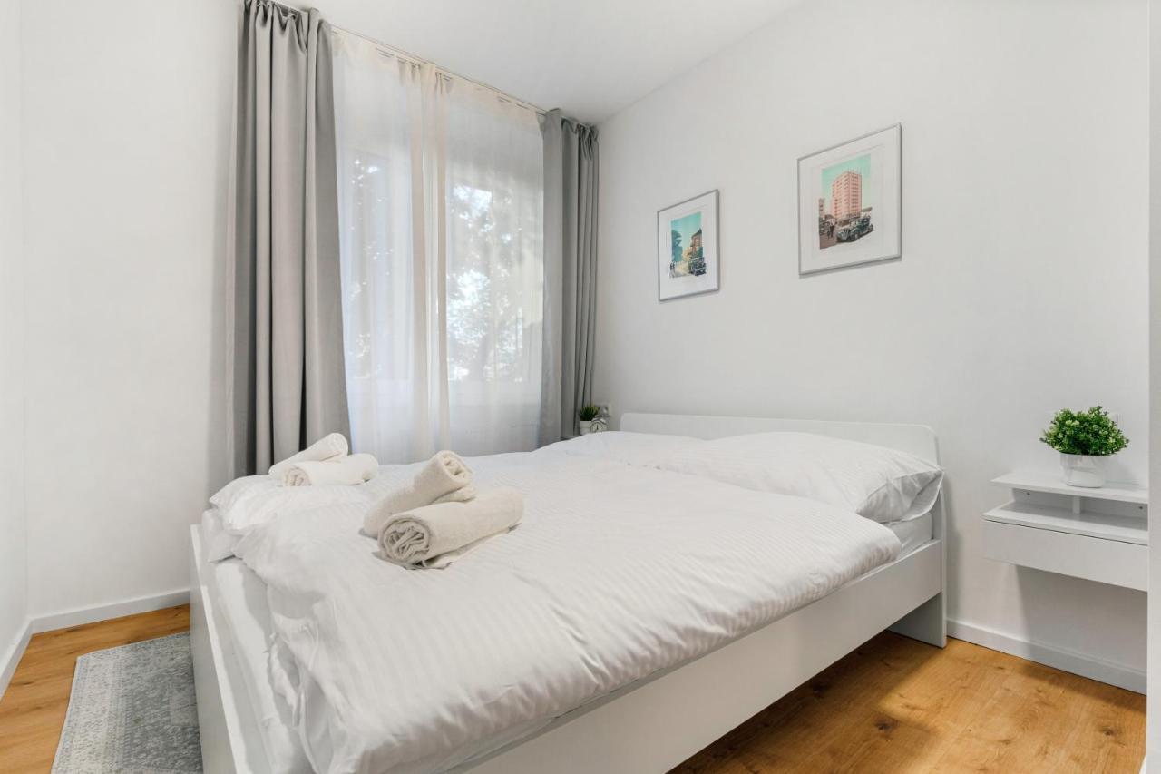 Bratislava Touch 2 Bedroom Apt ภายนอก รูปภาพ