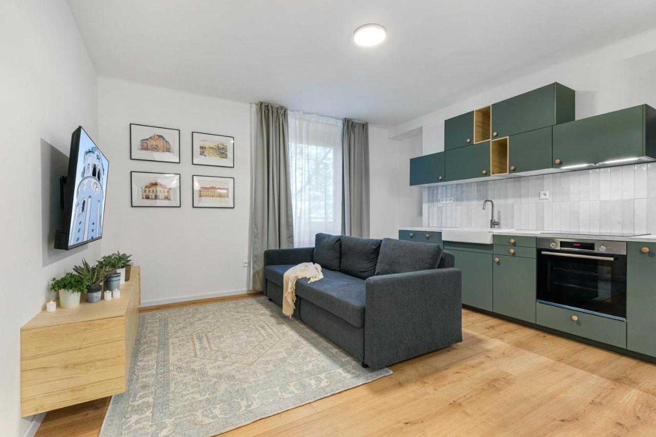 Bratislava Touch 2 Bedroom Apt ภายนอก รูปภาพ