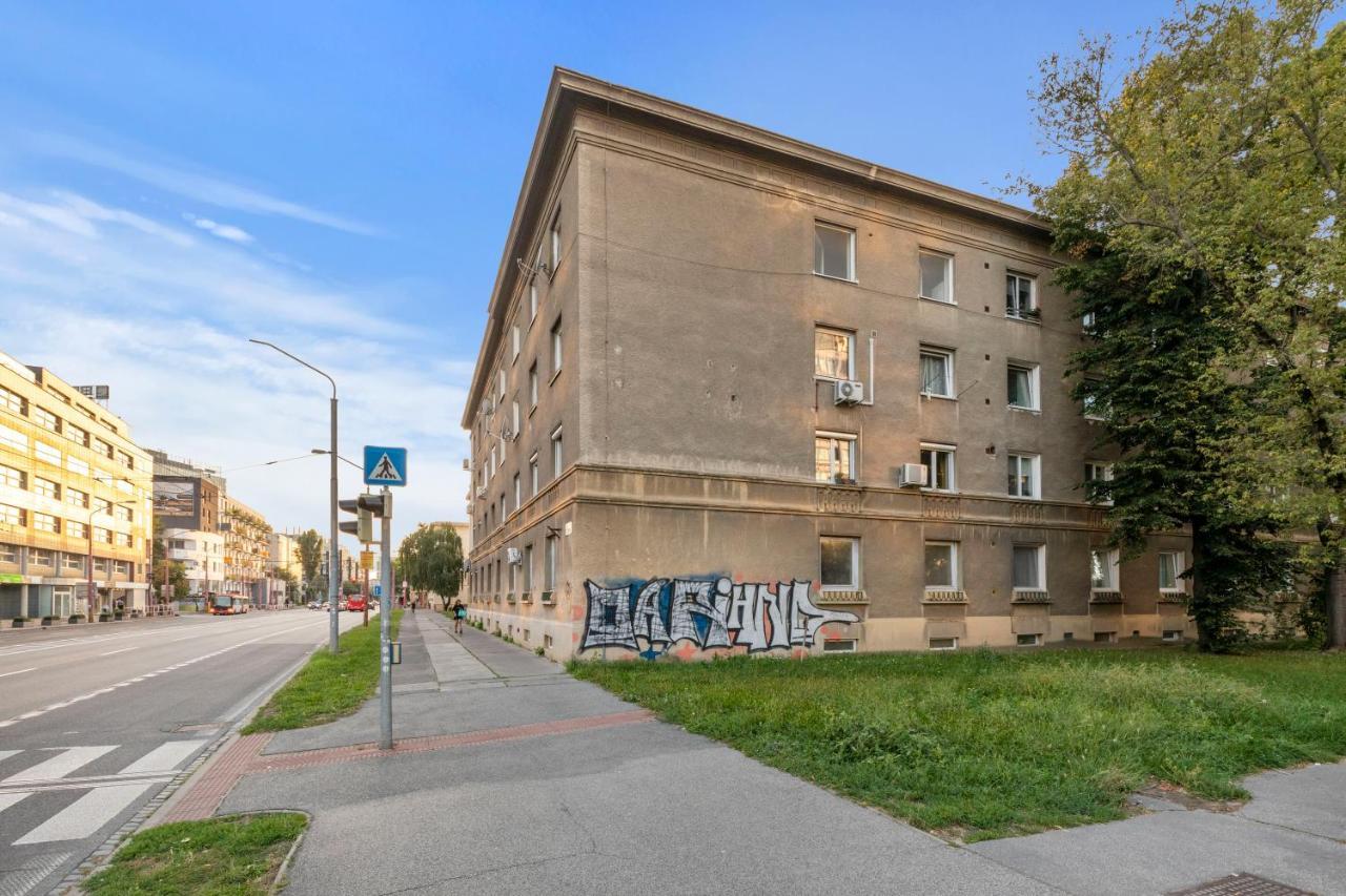 Bratislava Touch 2 Bedroom Apt ภายนอก รูปภาพ